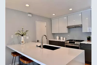 737 Helen Dr, Hollister, CA 95023 - Photo 3