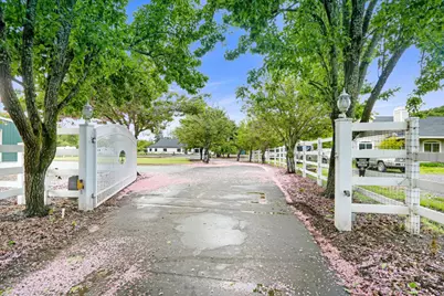 695 Quietwater, Santa Rosa, CA 95404 - Photo 3