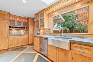 16528 Marchmont Dr, Los Gatos, CA 95032 - Photo 19