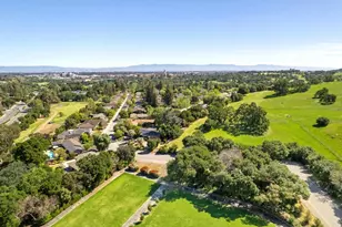 2395 Branner Dr, Menlo Park, CA 94025 - Photo 31
