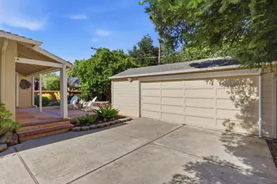 1074 Cherry Ave, San Jose, CA 95125 - Photo 33