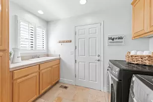 905 Helen Dr, Hollister, CA 95023 - Photo 23
