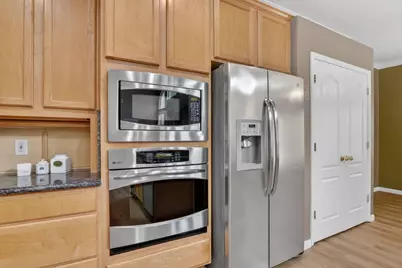 5433 Gladstone Dr, Stockton, CA 95219 - Photo 19