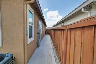 571 Pleasant Dr, Lathrop, CA 95330 - Photo 19