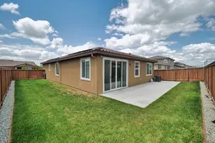 571 Pleasant Dr, Lathrop, CA 95330 - Photo 17