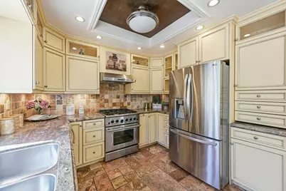 18819 Sydney Cir, Castro Valley, CA 94546 - Photo 21