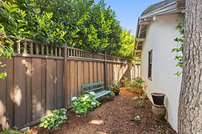 828 Blandford Blvd, Redwood City, CA 94062 - Photo 39
