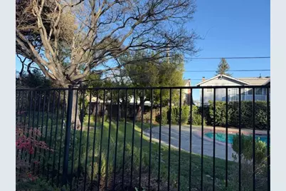 1010 Polk Ln, San Jose, CA 95117 - Photo 25