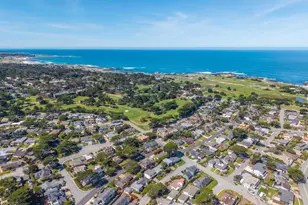 1136 Del Monte Blvd, Pacific Grove, CA 93950 - Photo 27