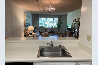 2140 Santa Cruz Ave 203, Menlo Park, CA 94025 - Photo 9