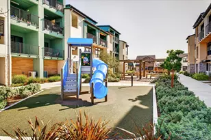 220 Waters Park Cir 304, San Mateo, CA 94403 - Photo 21