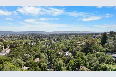 135 Newton Dr, Burlingame, CA 94010 - Photo 71