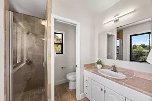 135 Newton Dr, Burlingame, CA 94010 - Photo 19