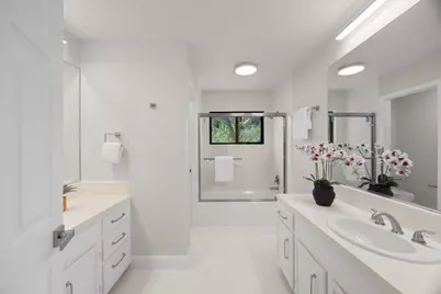 135 Newton Dr, Burlingame, CA 94010 - Photo 21