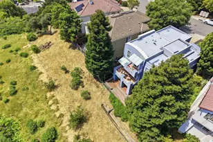 8265 Skyline Cir, Oakland, CA 94605 - Photo 79