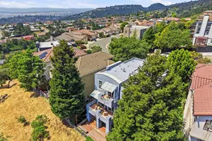 8265 Skyline Cir, Oakland, CA 94605 - Photo 75