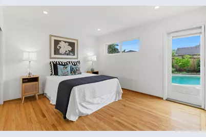 1090 Baker Ct, Sunnyvale, CA 94087 - Photo 17