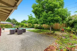 1090 Baker Ct, Sunnyvale, CA 94087 - Photo 33