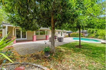 1090 Baker Ct, Sunnyvale, CA 94087 - Photo 35