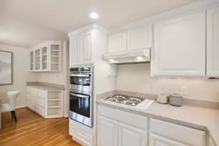 902 San Marcos Cir, Mountain View, CA 94043 - Photo 7