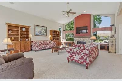 1290 Sonnys Way, Hollister, CA 95023 - Photo 15