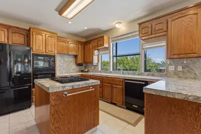 1290 Sonnys Way, Hollister, CA 95023 - Photo 19