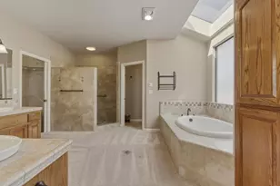 1290 Sonnys Way, Hollister, CA 95023 - Photo 31