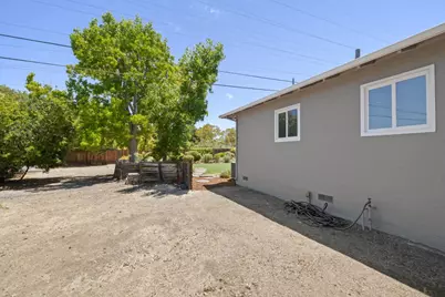 2077 Eugenia Way, Los Altos, CA 94024 - Photo 33