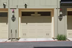 2082 Mahuron Cir, San Jose, CA 95133 - Photo 25