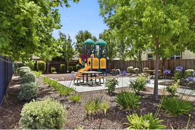 1651 Key Largo Dr, Hollister, CA 95023 - Photo 31