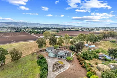 10230 Whiskey Hill Ln, Gilroy, CA 95020 - Photo 85