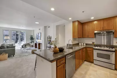 423 7th St 120, Oakland, CA 94607 - Photo 1
