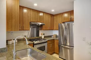 423 7th St 120, Oakland, CA 94607 - Photo 3