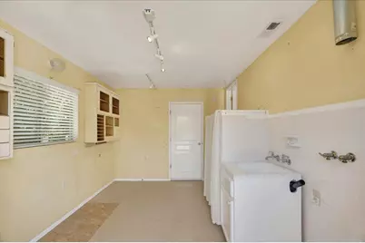 72 Henry St, Hollister, CA 95023 - Photo 47