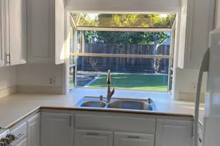 4072 Sutherland Dr, Palo Alto, CA 94303 - Photo 7