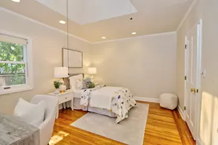 2330 Emerson St, Palo Alto, CA 94301 - Photo 17