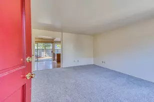 19100 Creekside Pl, Salinas, CA 93908 - Photo 5