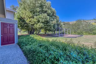 19100 Creekside Pl, Salinas, CA 93908 - Photo 31