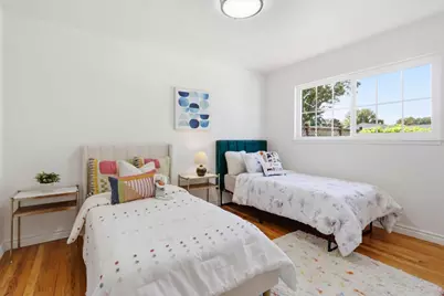 939 Kingfisher Dr, San Jose, CA 95125 - Photo 23