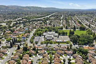 2425 Fallingtree Dr, San Jose, CA 95131 - Photo 29