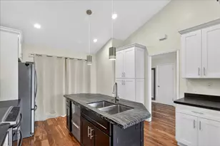 335 Donnas Ln, Hollister, CA 95023 - Photo 11