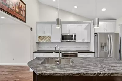 335 Donnas Ln, Hollister, CA 95023 - Photo 9