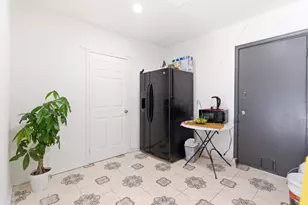 685 Jennings Dr, San Jose, CA 95111 - Photo 25
