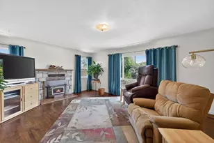 546 Green Valley Rd, Watsonville, CA 95076 - Photo 11