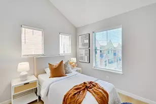142 Pacchetti Way, Mountain View, CA 94040 - Photo 33