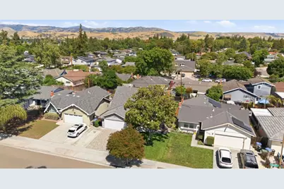 Calpine Dr, San Jose, CA 95123 - Photo 37