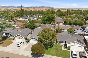Calpine Dr, San Jose, CA 95123 - Photo 37