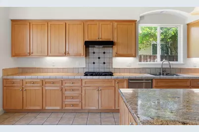 881 Trestle Pt, Lathrop, CA 95330 - Photo 9