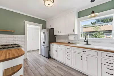 6677 Brann St, Oakland, CA 94605 - Photo 9