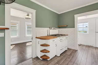 6677 Brann St, Oakland, CA 94605 - Photo 11